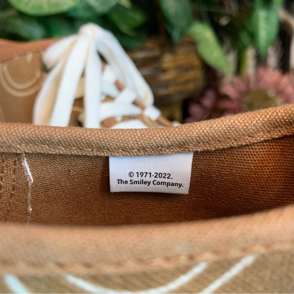 American Eagle Brown Canvas High-Top Sneakers with White Smiley Print - Picture 11 of 14